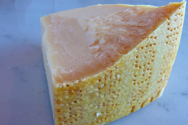 Parmigiano Reggiano (パルミジャーノ・レッジャーノ)