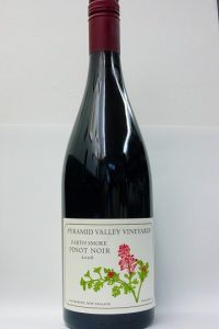 Pyramid Valley “Earth Smoke” Pinot Noir (ﾋﾟﾗﾐｯﾄﾞ ｳﾞｧﾚｰ “ｱｰｽｽﾓｰｸ”)