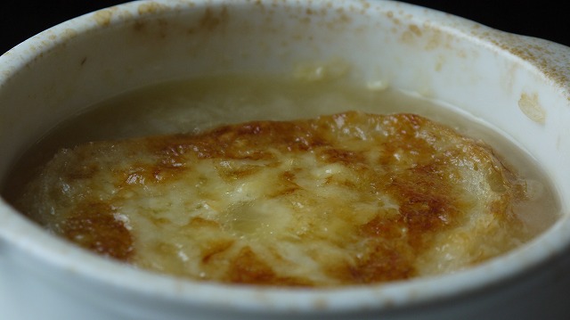 オニオングラタンスープ（Onion Gratin Soup)